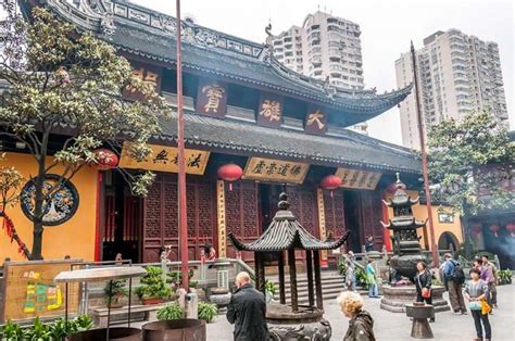 Jade Buddha Temple – Kiinan Shanghain hengellinen ja arkkitehtoninen helmi!