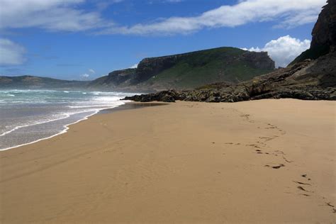  Qhayi Beach: Kimalteleva helmi Garden Routen varrella!